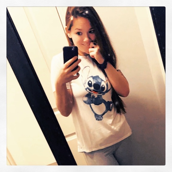 Meet your Posher, Laura - Picture 1 of 1